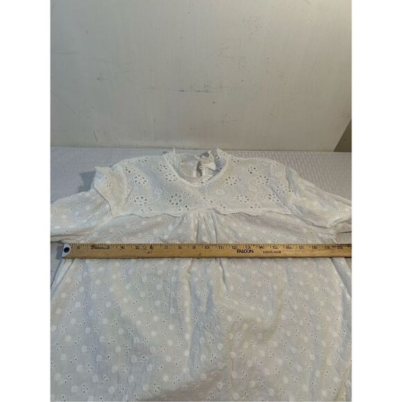 Time & Tru white eyelet shirt top medium m - Picture 4 of 6